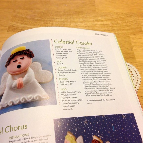 Wilton Cookie Exchange Decorating and Recipes - Picture 3 of 10